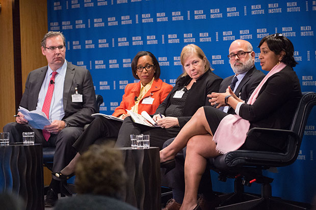  Panel: Green bonds as a financing tool for public infrastructure. L-R: Ian Parker, Goldman Sachs; Teveia Barnes, California Infrastructure and Economic Development Bank; LuAnne Edwards Schurtz, LA Metro; Mike Brown, San Francisco Public Utilities Commission; Shalini Vajjhala, Re:Focus Partners  